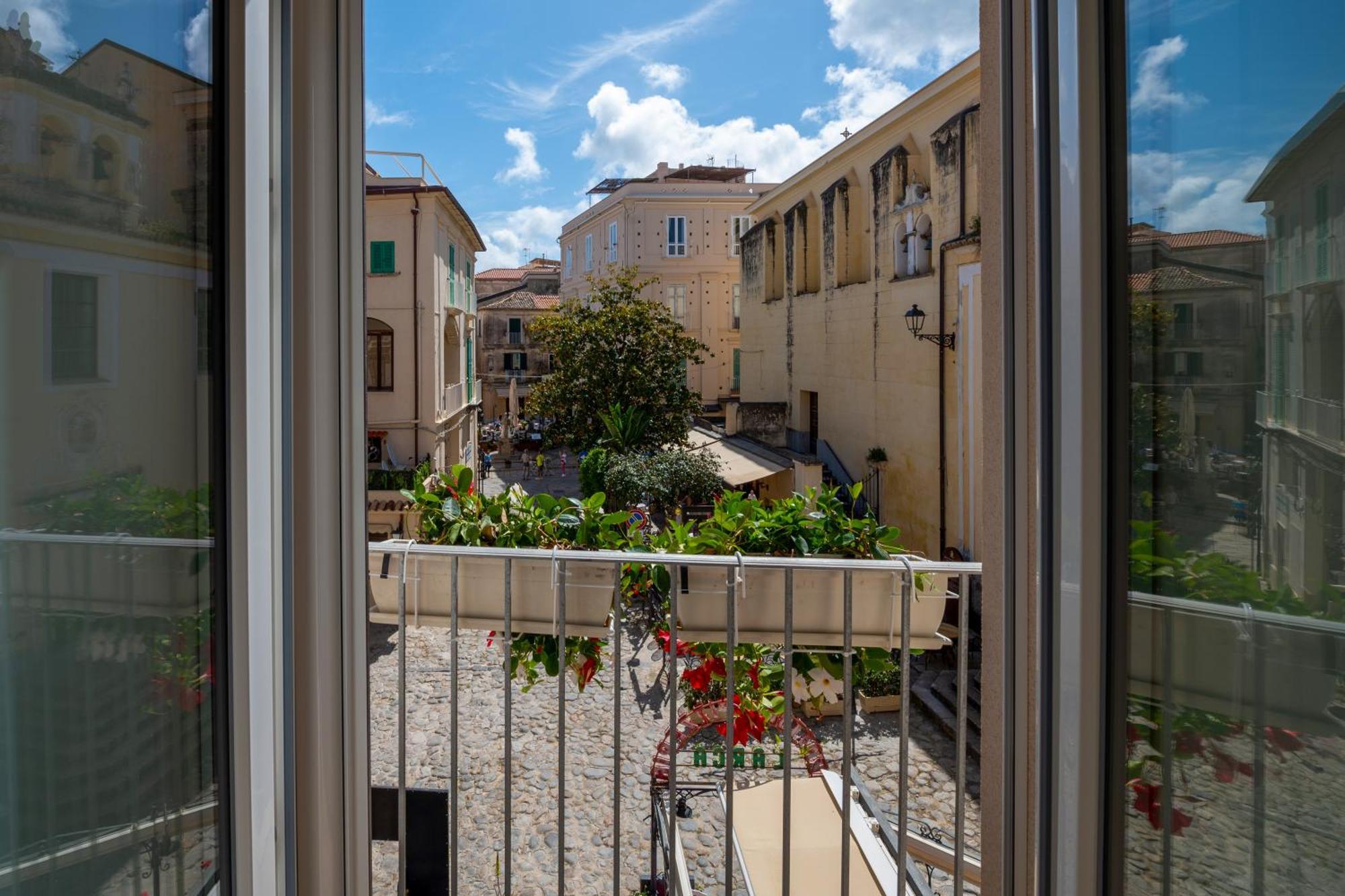 La Divina - Free Parking - Acomodação com café da manhã Tropea Exterior foto